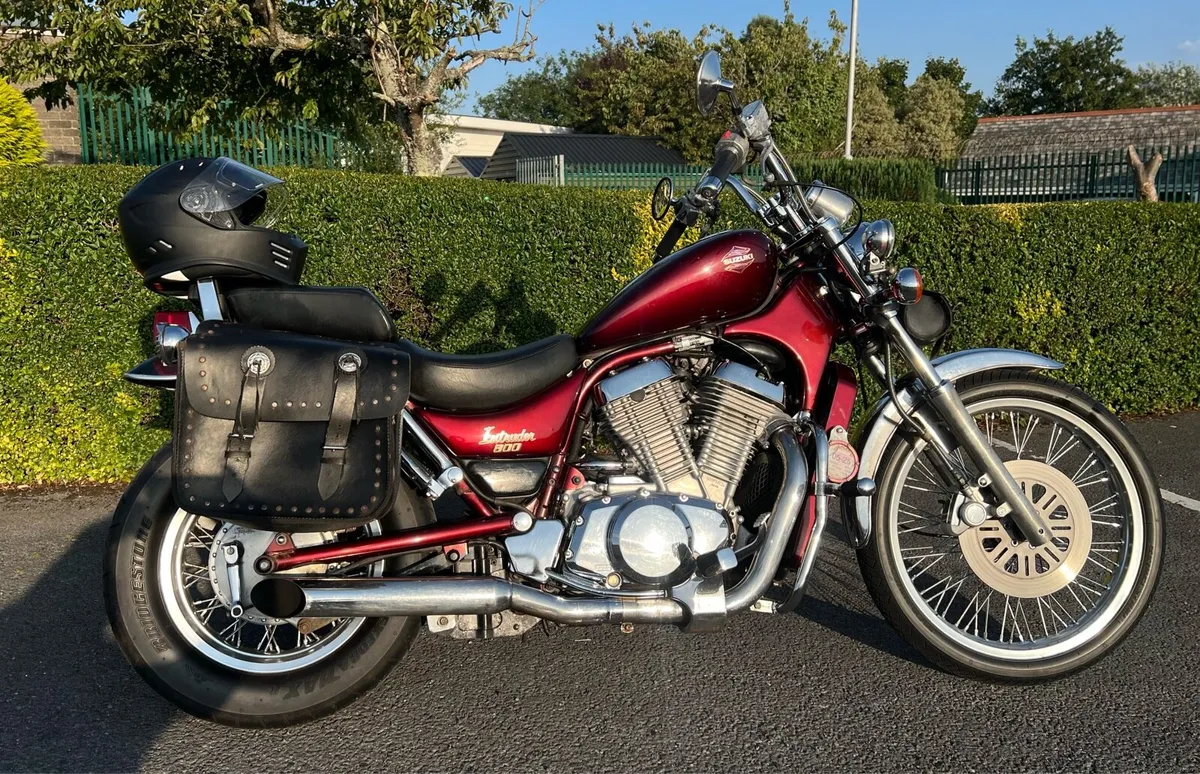 Suzuki Intruder VS 800 - Image 1