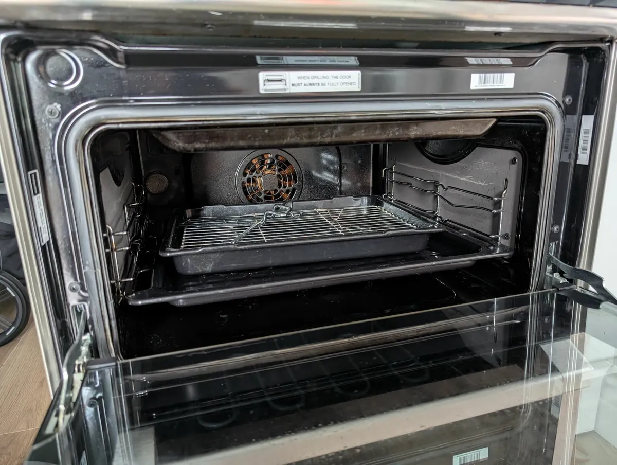 Hotpoint double fan oven - Image 2