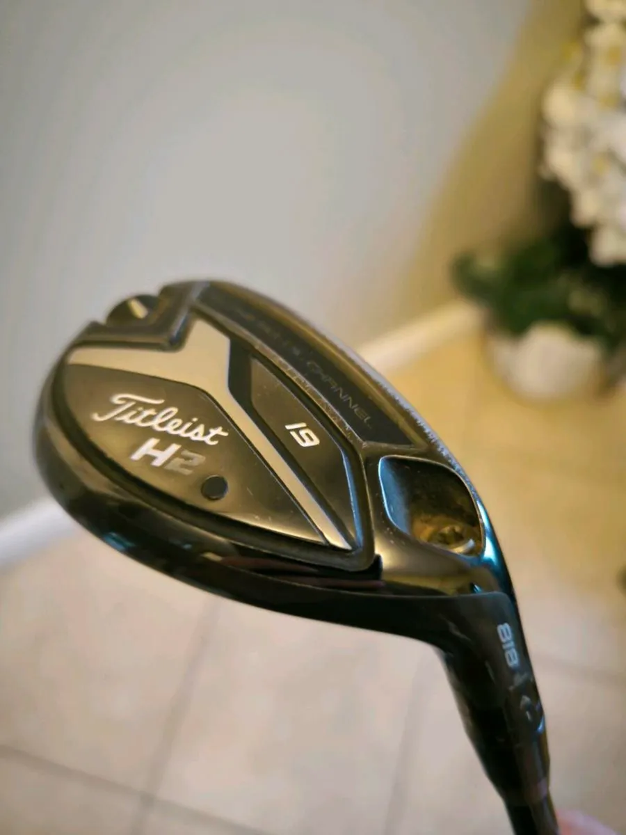 Titleist H2 19°  Hybrid - Image 1