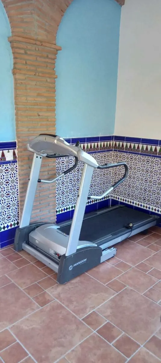 Treadmill - Image 1