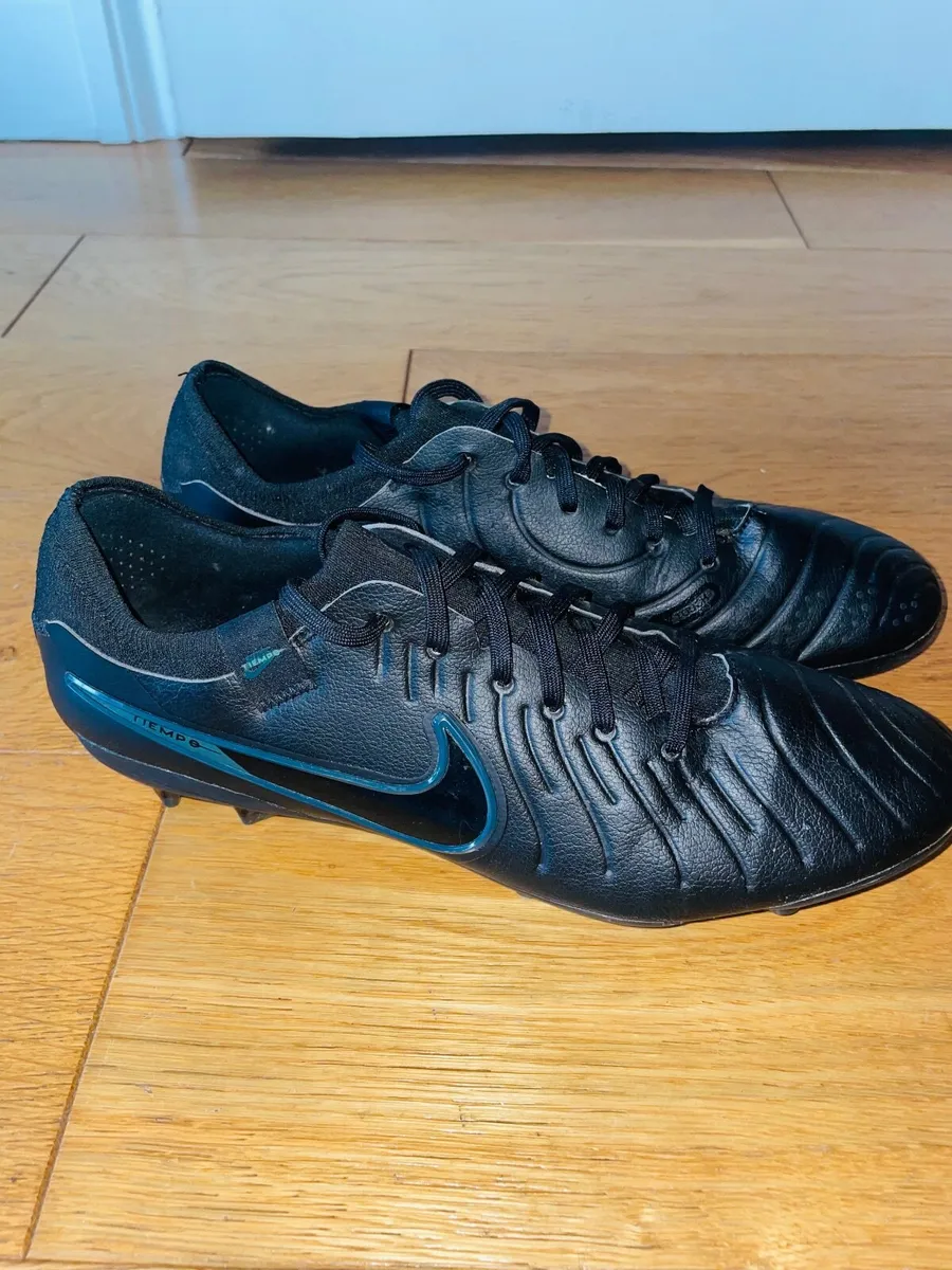 Football boots - Image 2