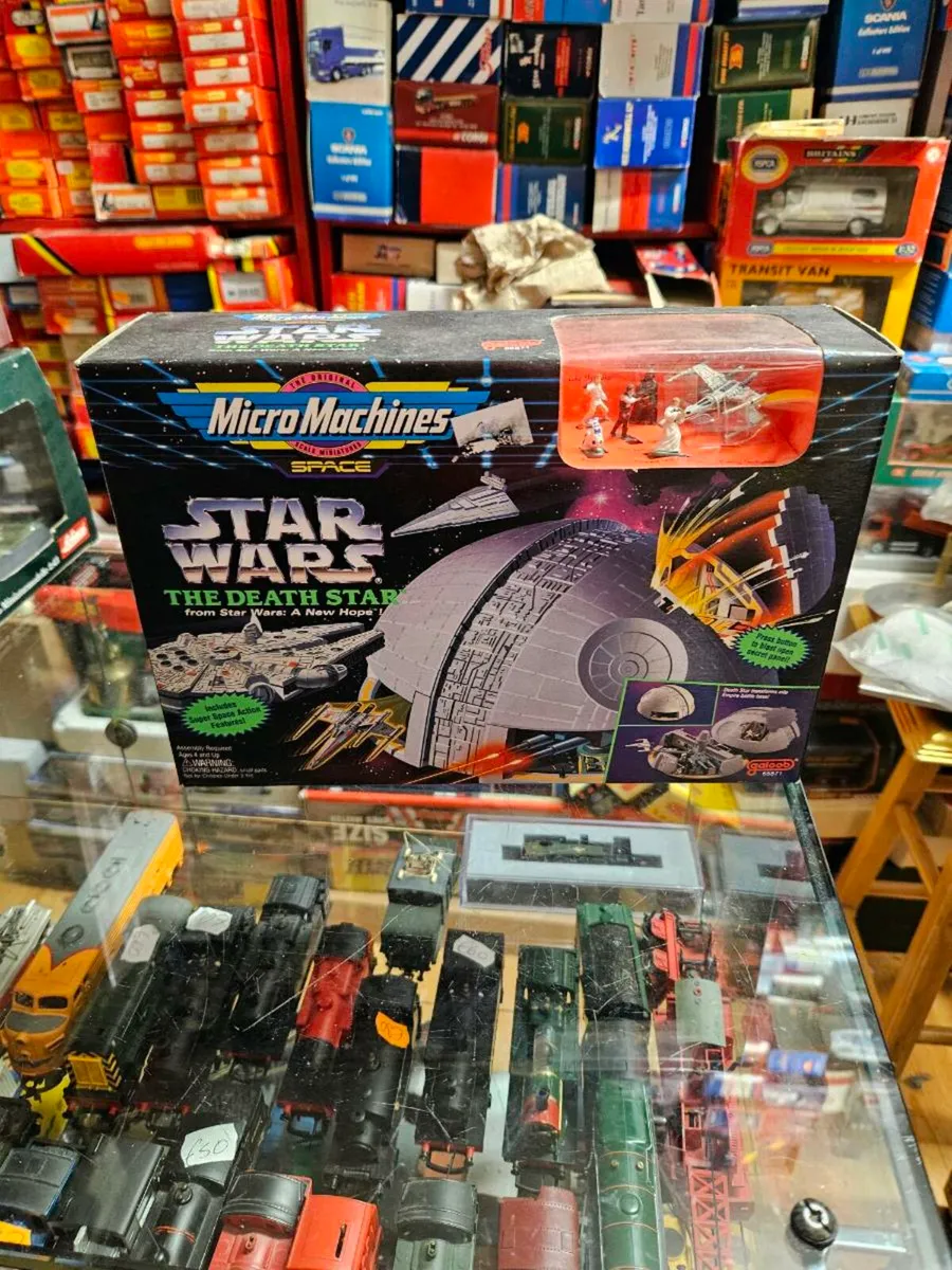 Star Wars Micro Machines Death Star - Image 1