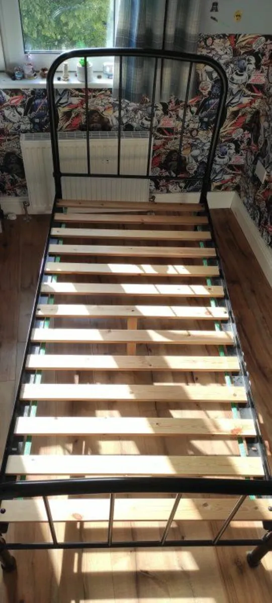Metal bed frame - single