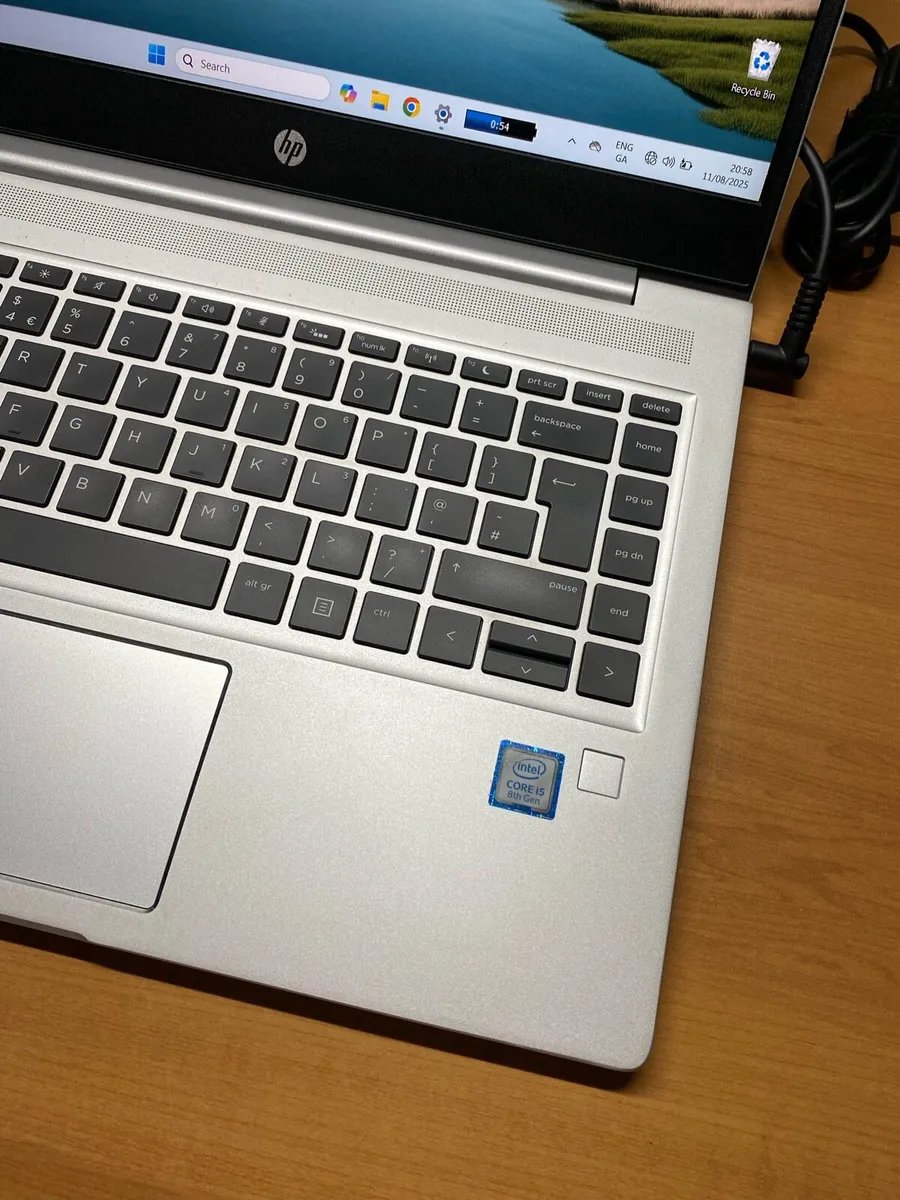 HP Laptop i5 pro 16-256 windows 11 pro - Image 2