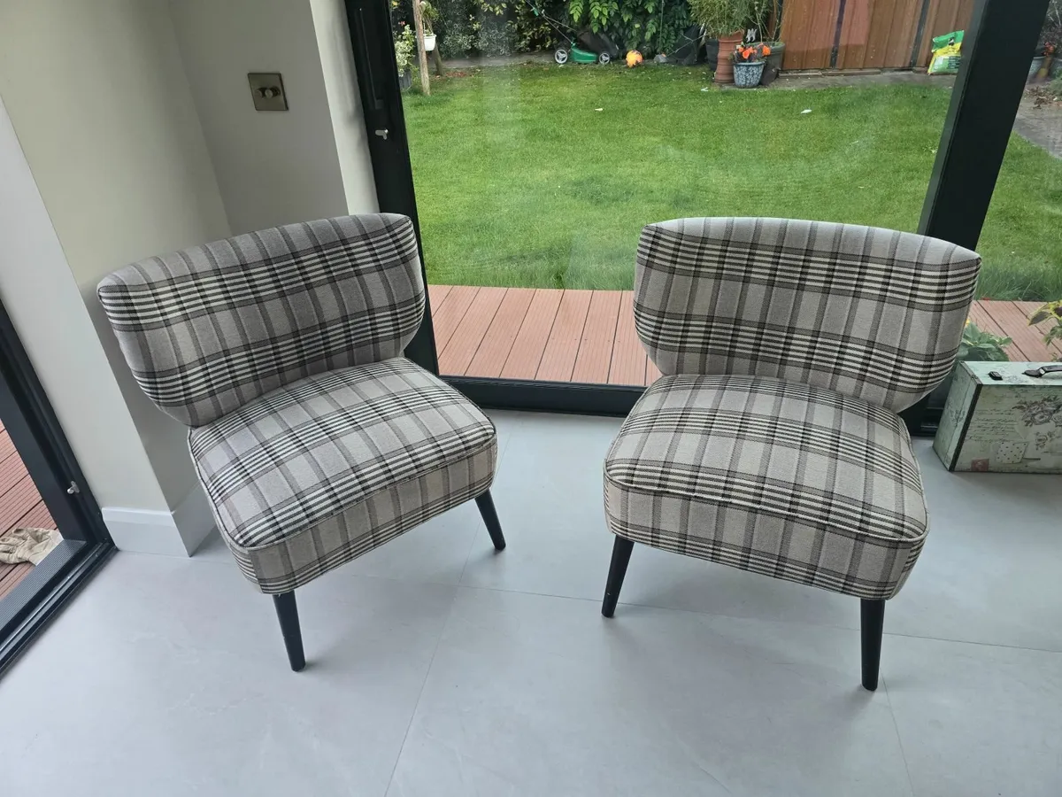 2 Occasional chairs - Image 1