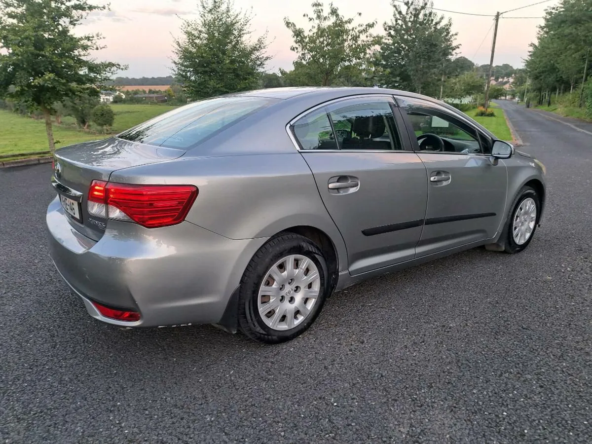 Toyota avensis - Image 4