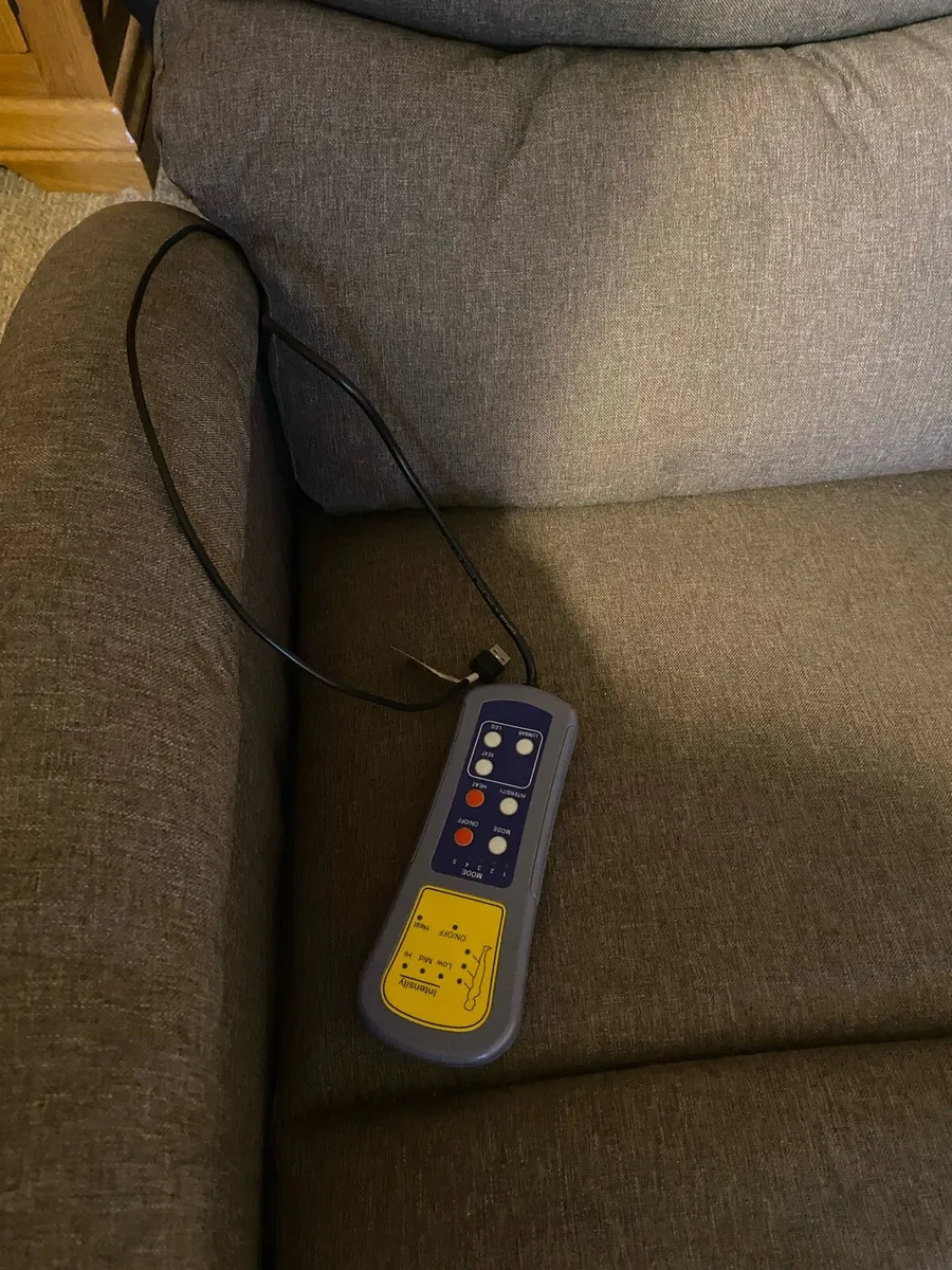 Lazy Boy Massage Chair - Image 4