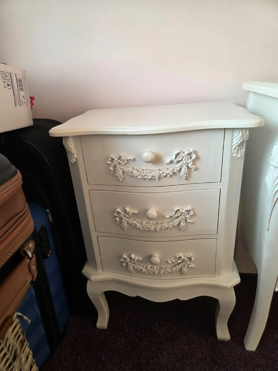 Drawers, Bedside Table and Two Mirrors - Image 3