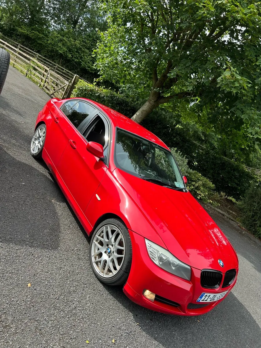 BMW 320d E90 - Image 1