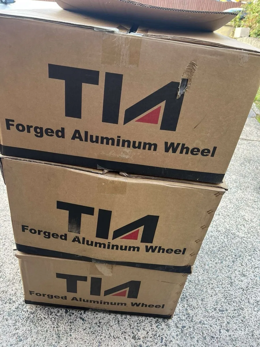 Tia truck wheeles - Image 1