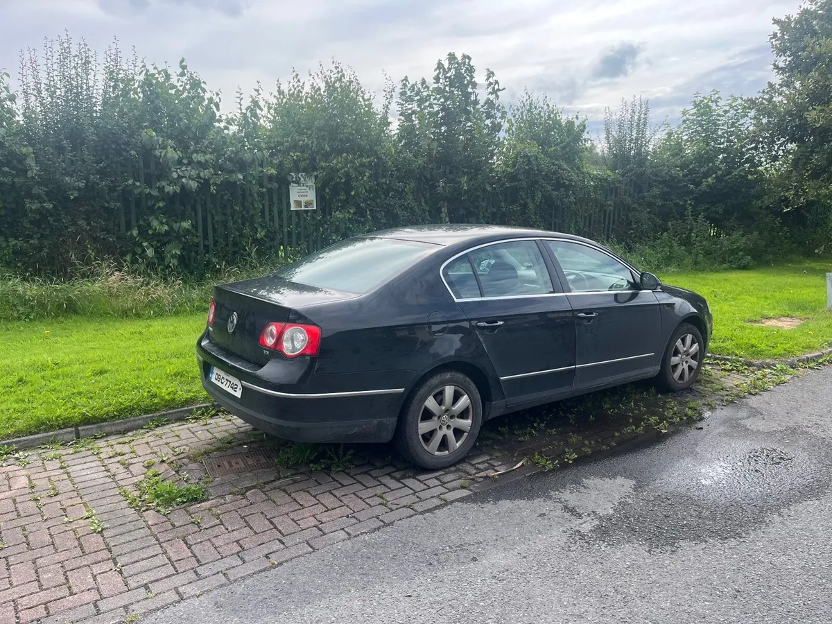 Volkswagen Passat 2009 - Image 4
