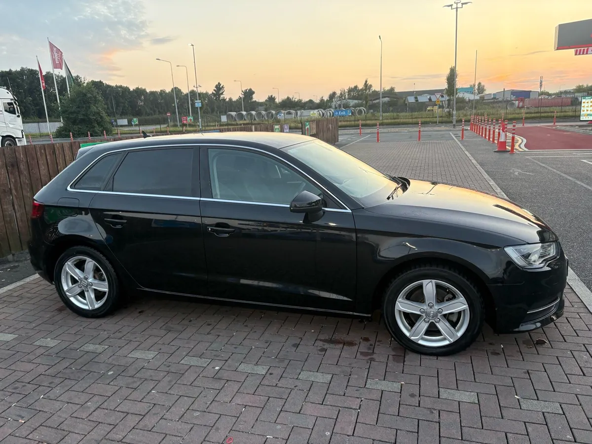 Audi A3 2015 1.4 AUTO - Image 2