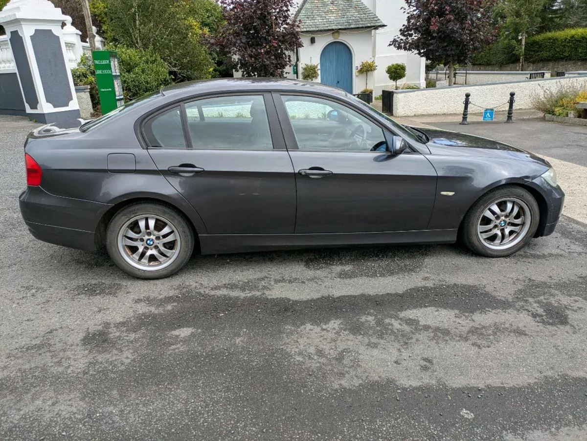 BMW 316i 2007 - Image 4