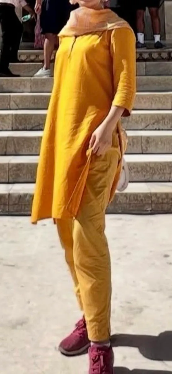 Traditional Indian  clothes - Image 2