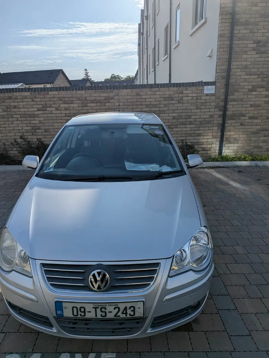 Volkswagen Polo 2009 - Image 2