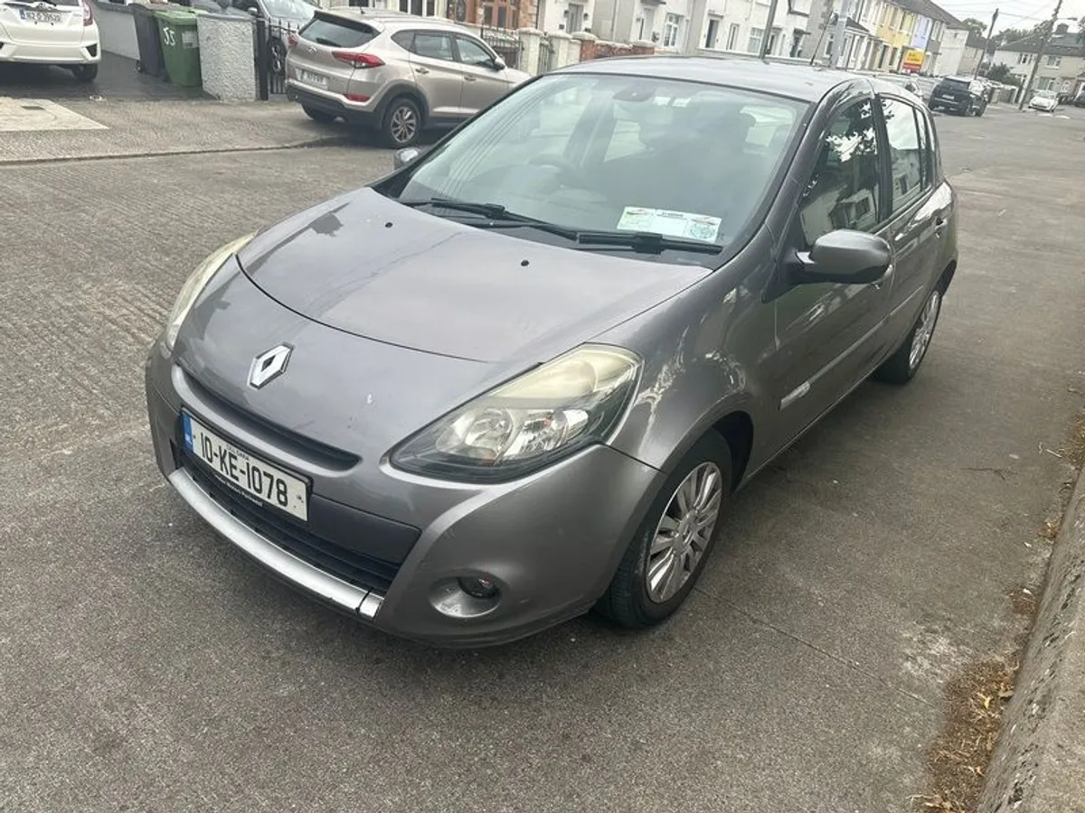 2010 Renault Clio - Image 1