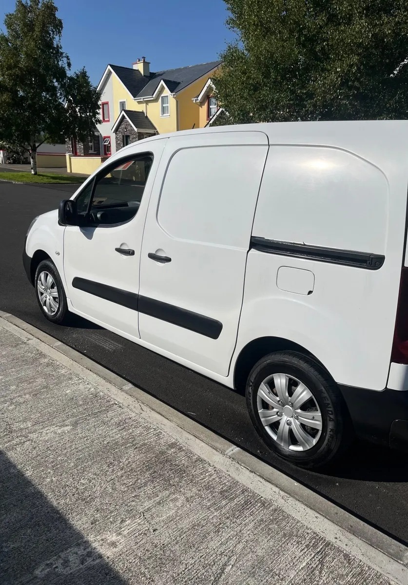 Peugeot Partner 2018 - Image 2