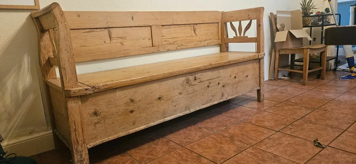 Antique furniture - Image 1