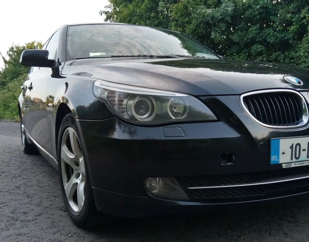2010 Bmw 5-series - Image 3