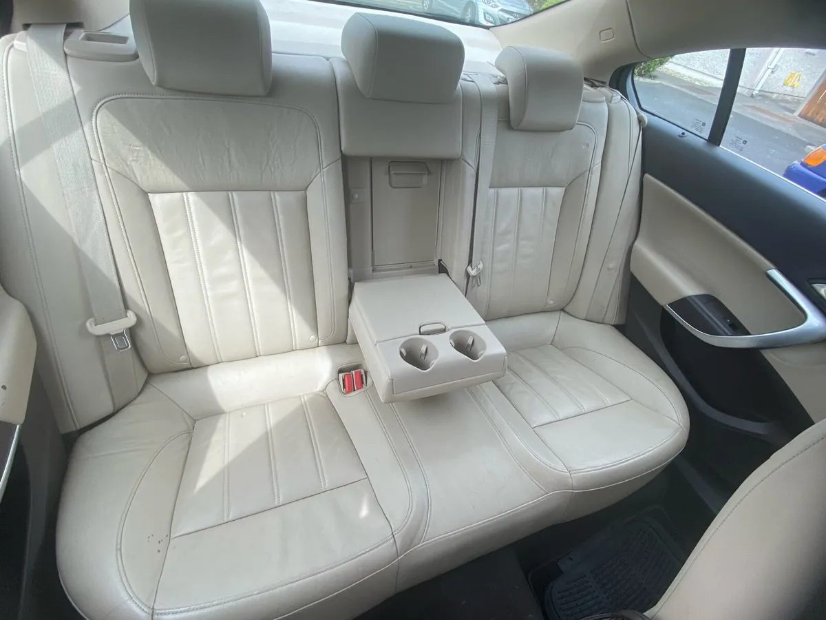 Opel Insignia Elite Eco Flex 2L Diesel 209,000km - Image 4