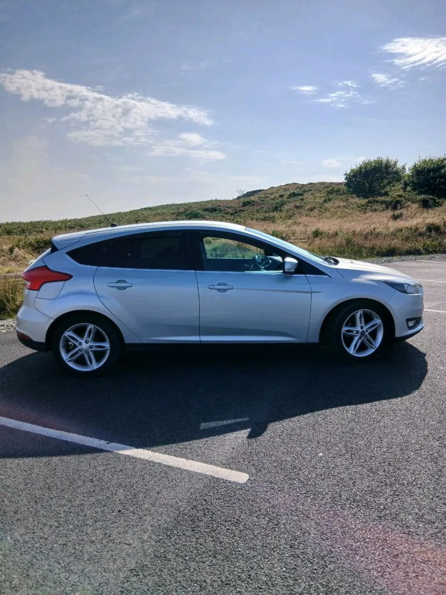Ford focus 1.5 zetec - Image 4