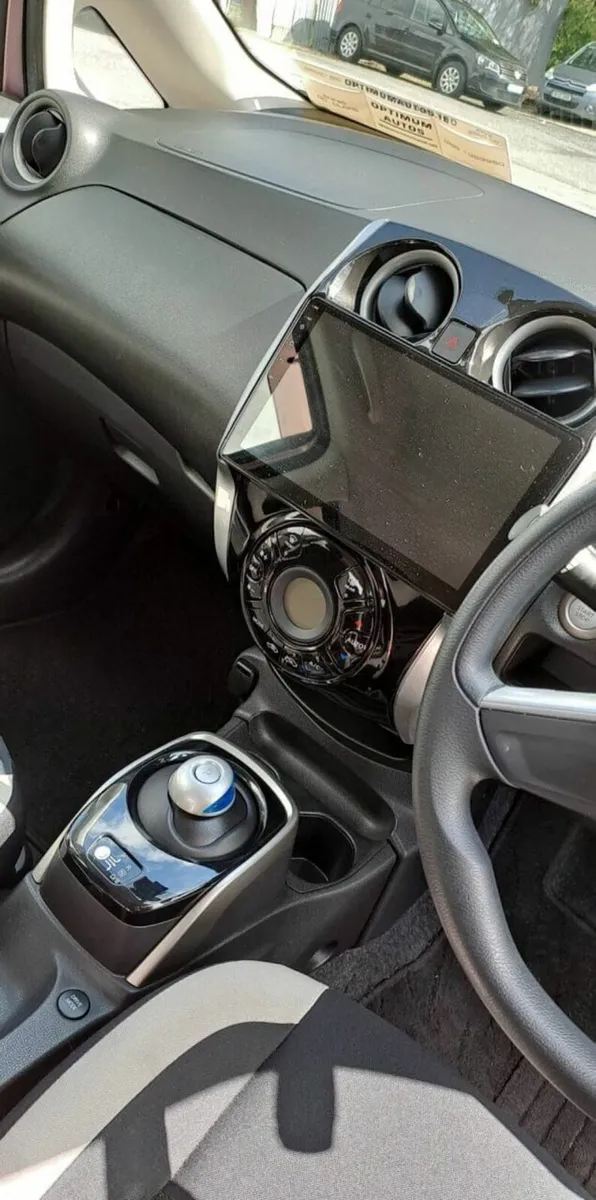 Pink Nissan Note 2017 - Image 2