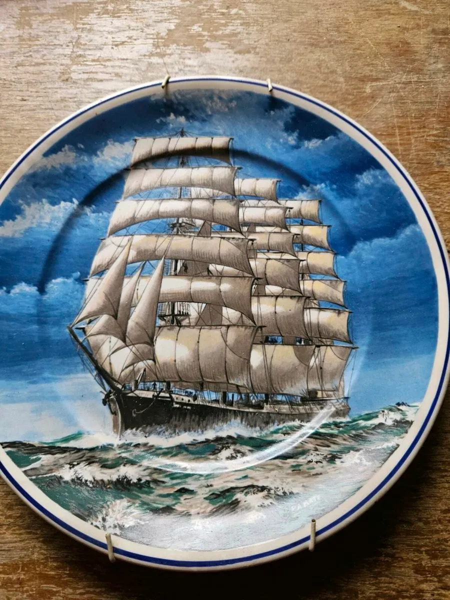 Vintage Arklow Pottery Plate - Image 2