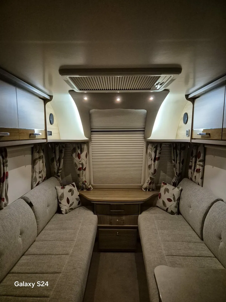 Caravan - Image 2