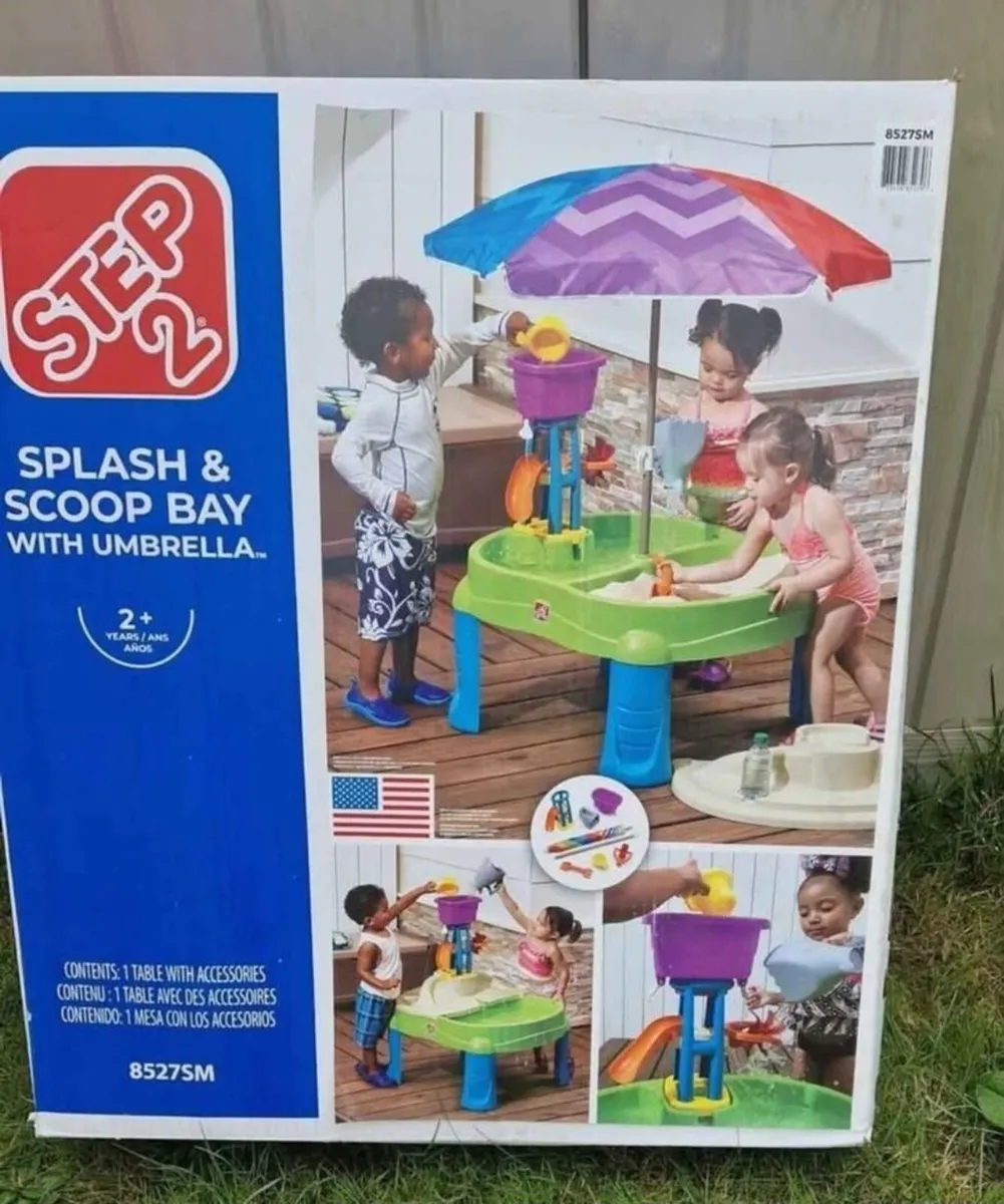 Water and sand table