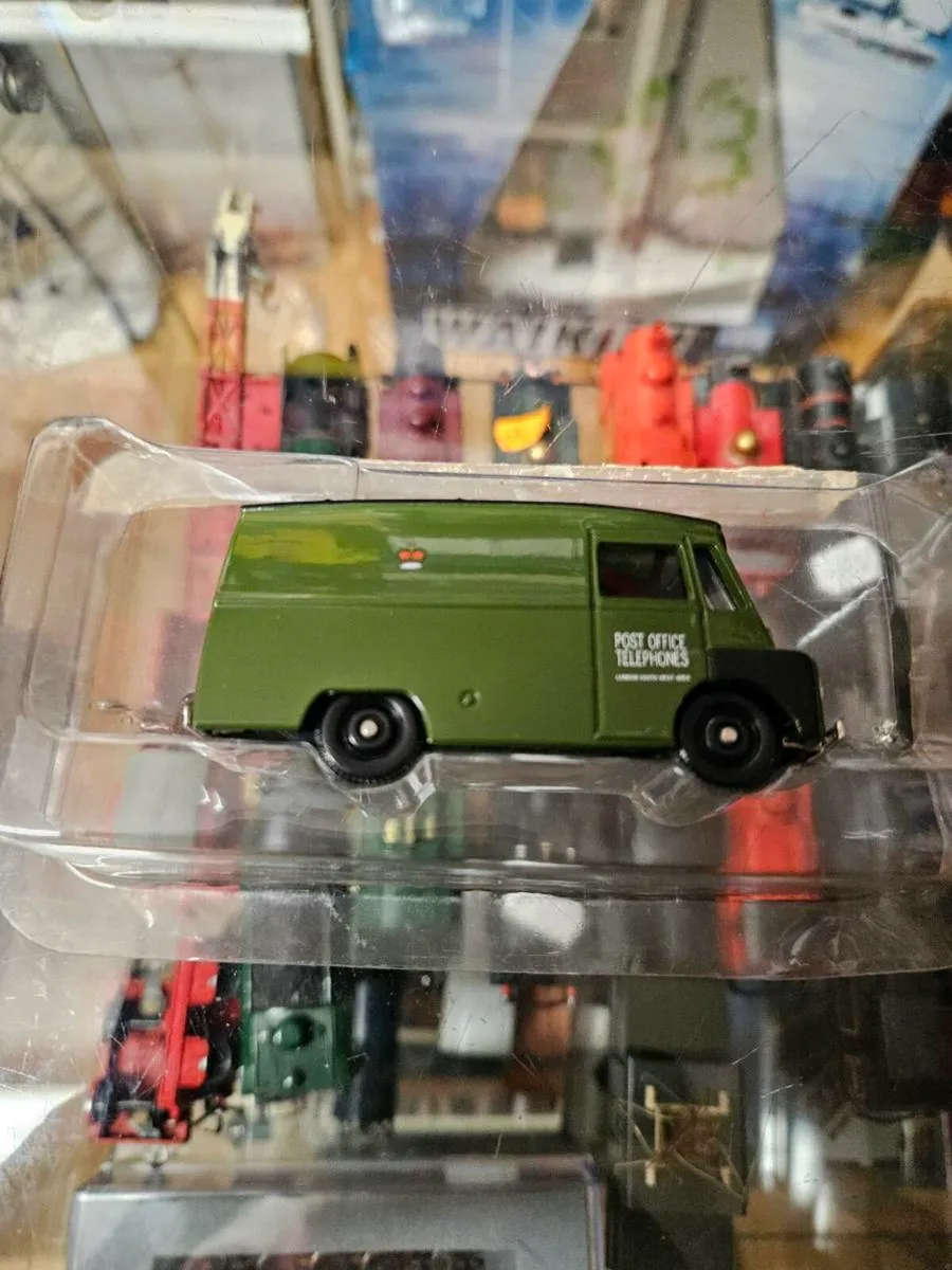 Corgi Post and Telegraphs Van - Image 2