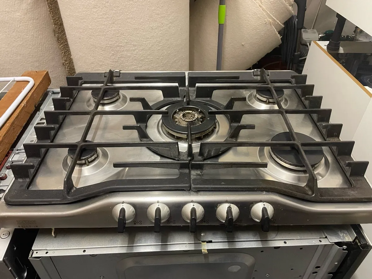 Gas hob - Image 1