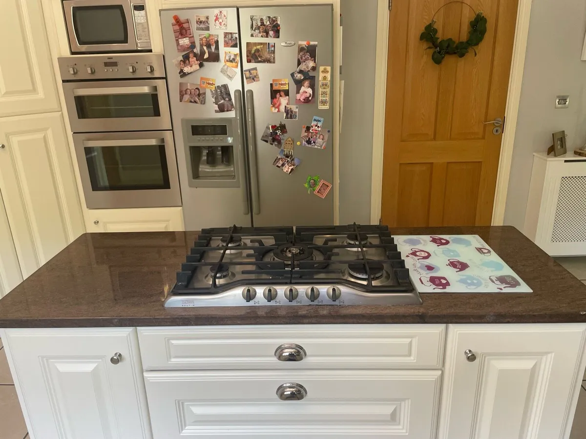 Gas hob - Image 2