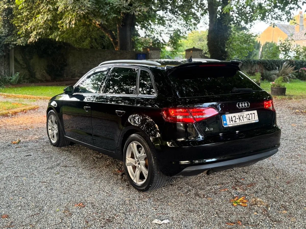 Car - Image 4