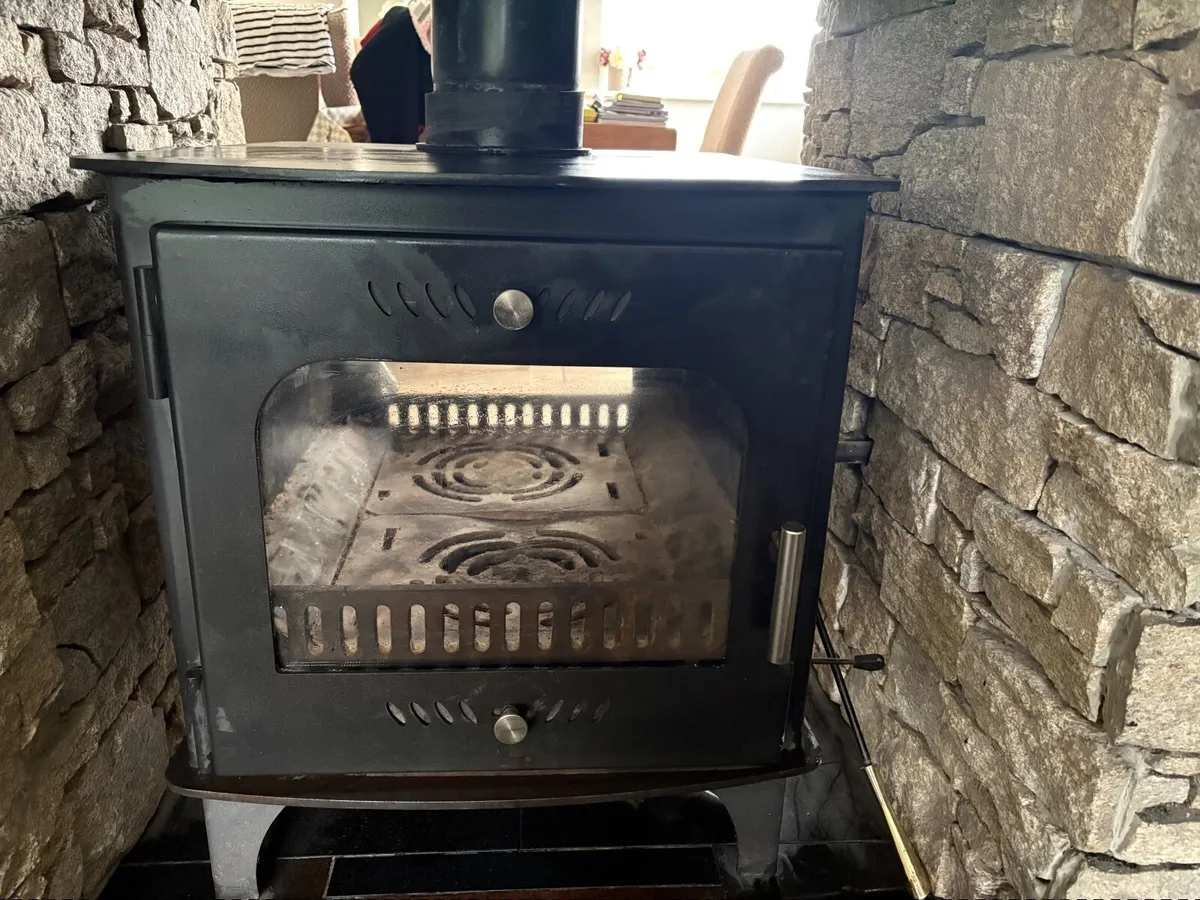 Stove - Image 1