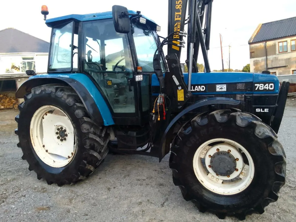 New Holland Tractor - Image 2