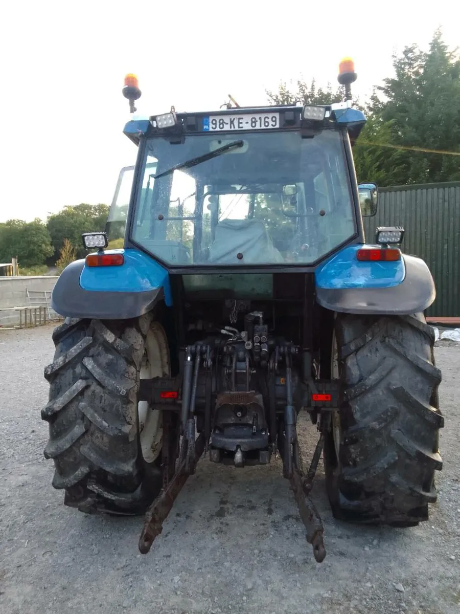 New Holland Tractor - Image 3