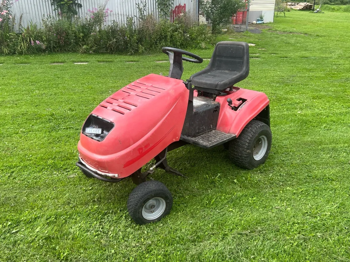Ride on lawnmower - Image 3
