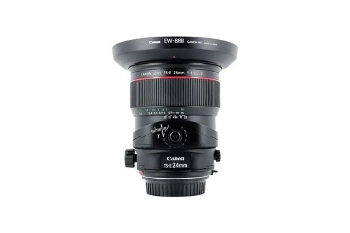Canon TS-E 24mm 1:3.5 L MKII tilt shift lens - Image 1
