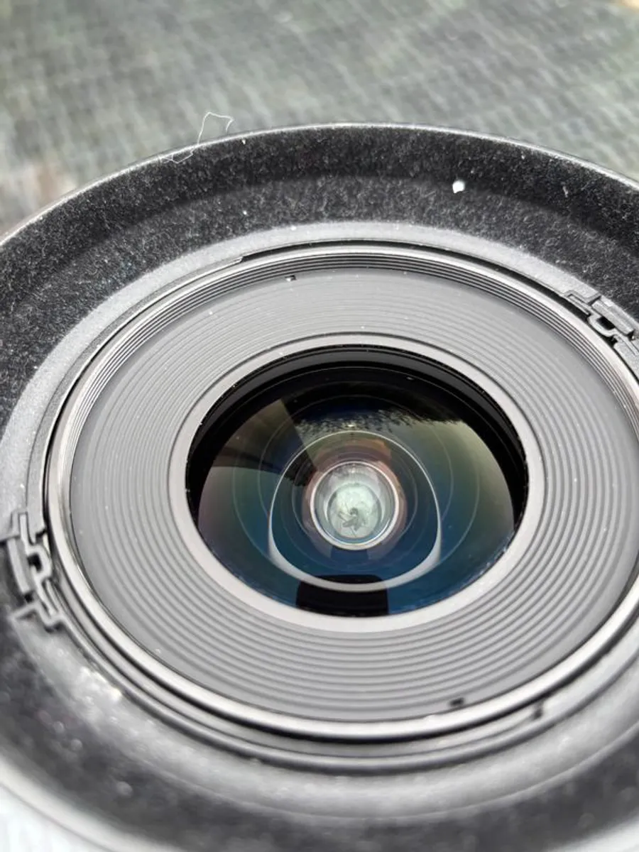 Canon TS-E 24mm 1:3.5 L MKII tilt shift lens - Image 3