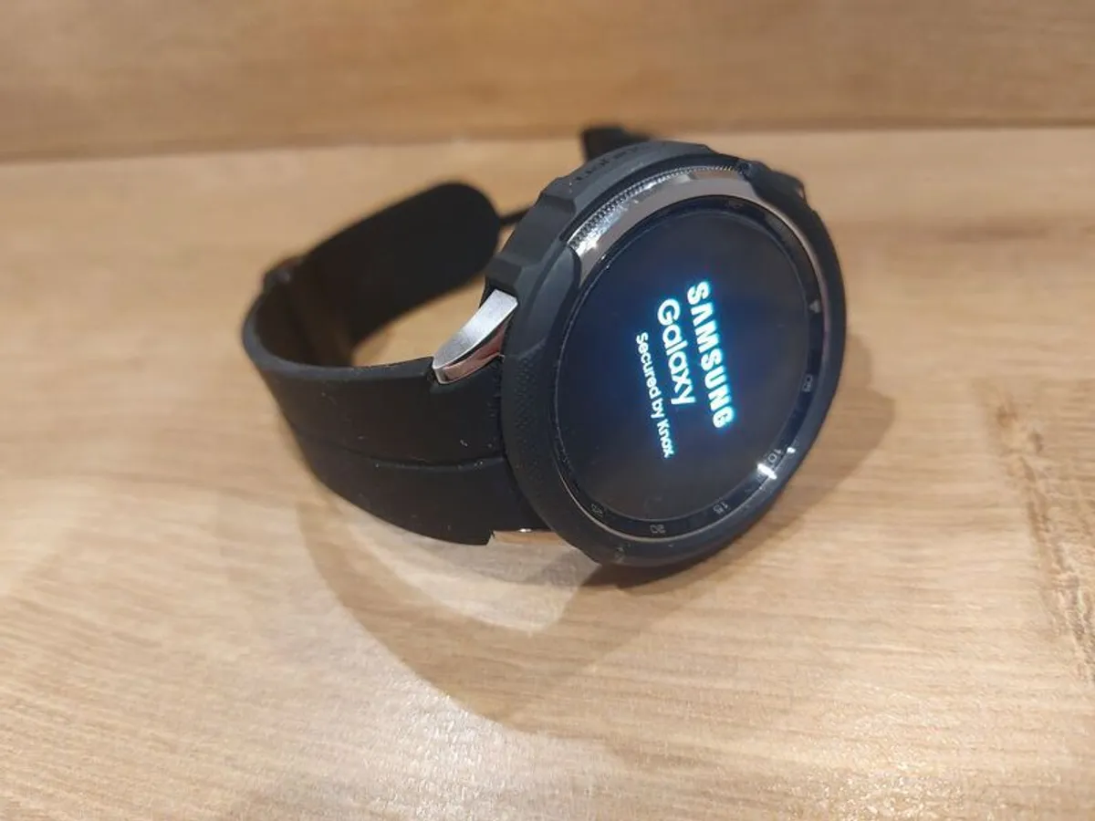 Samsung watch 6 classic 47mm - Image 3
