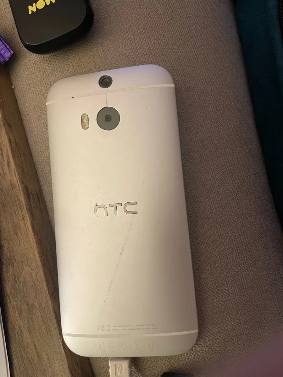 HTC One M8s phone - Image 3