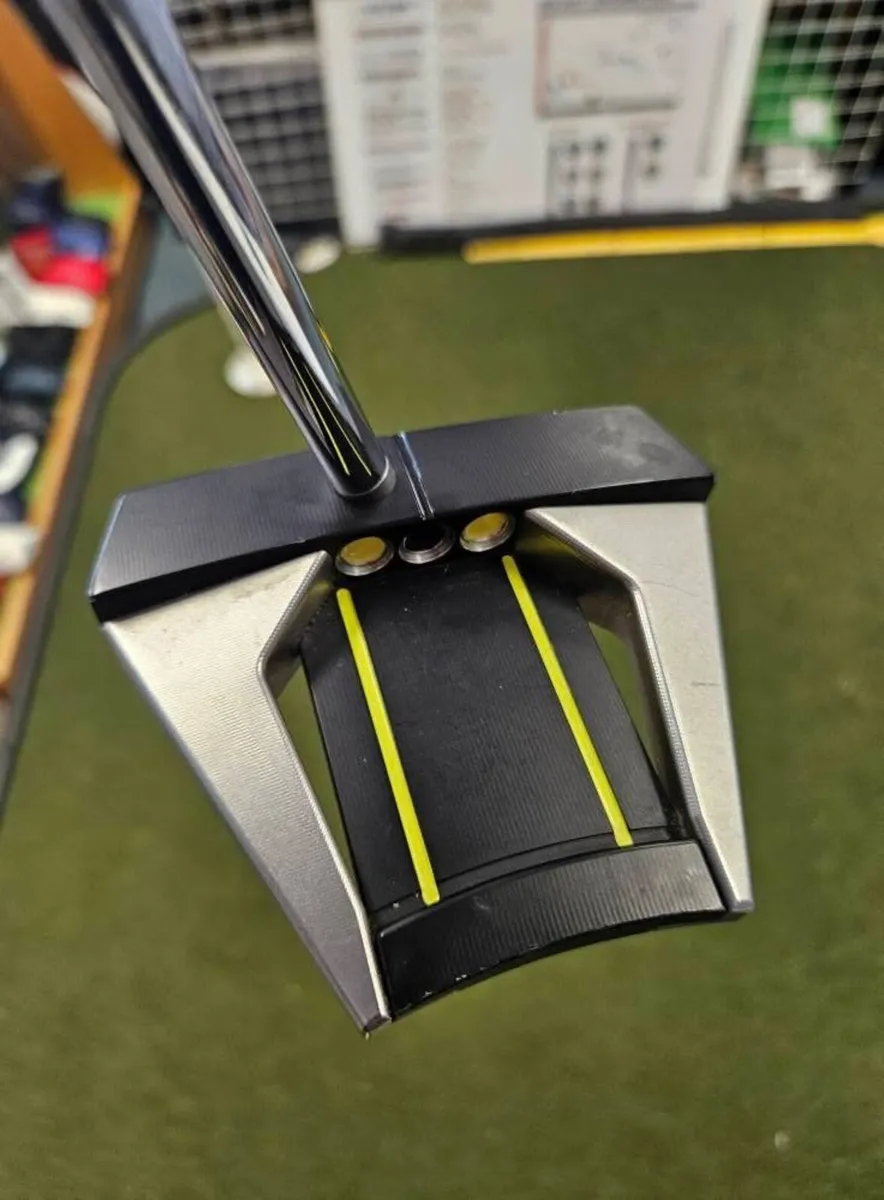 Scotty Cameron Phantom 6 Putter - Image 2