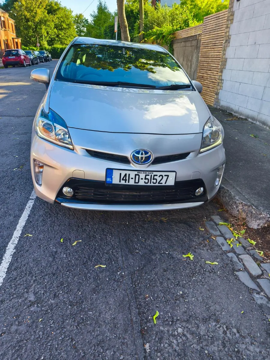 Toyota Prius G 2014 1.8 Petrol Hybrid 58,900 - Image 1
