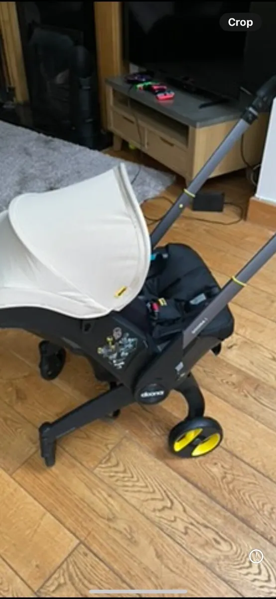 Doona I with with car seat base cream - Image 2