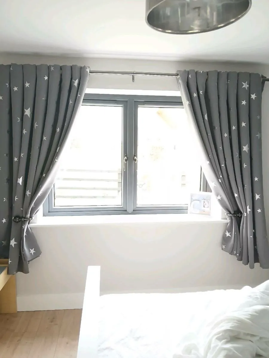 Deconovo Bedroom Curtains Star Pattern - Image 1