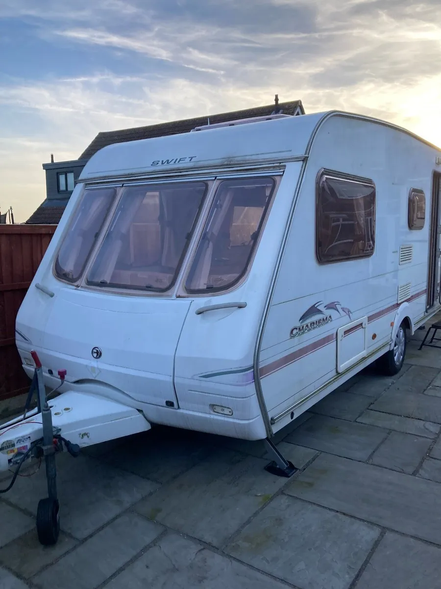 Caravan - Image 1