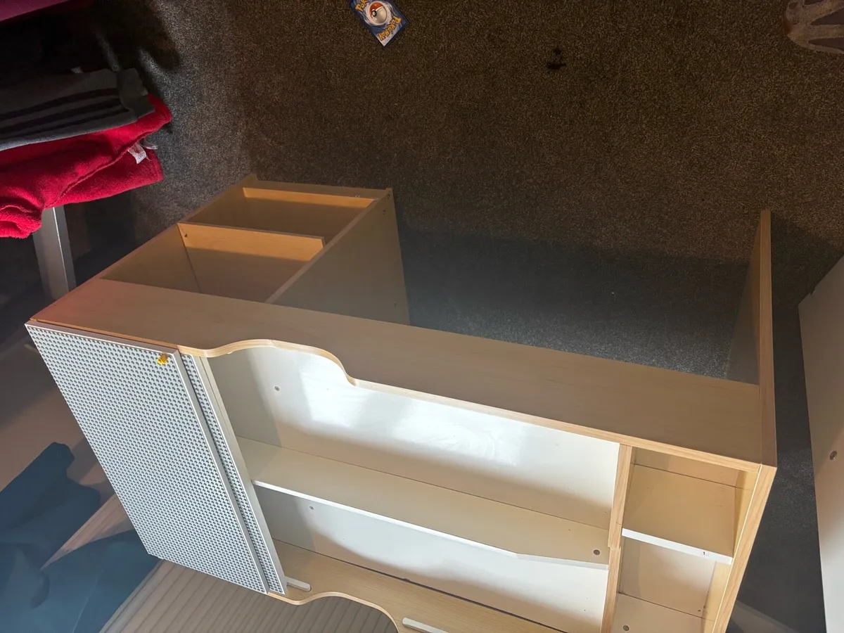 Lego table - Image 3