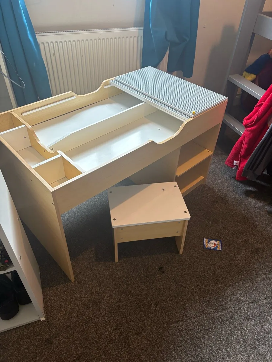 Lego table - Image 4