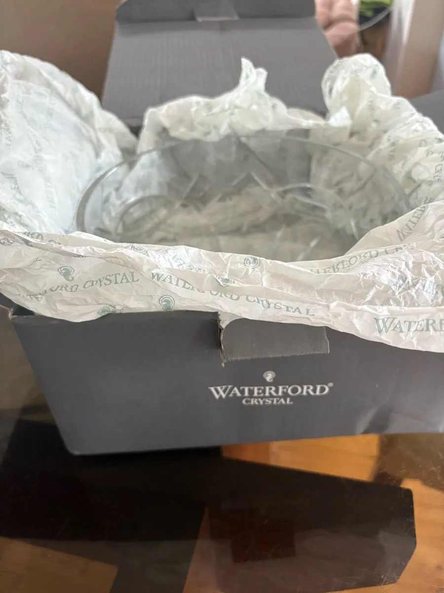 Waterford Crystal 9" Dolmen Bowl - Image 4