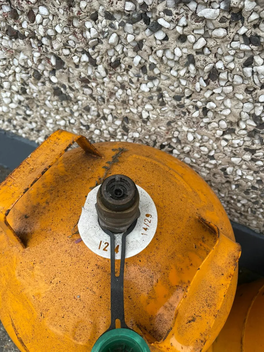 Two Empty Gas Cylinders.  €15each - Image 2